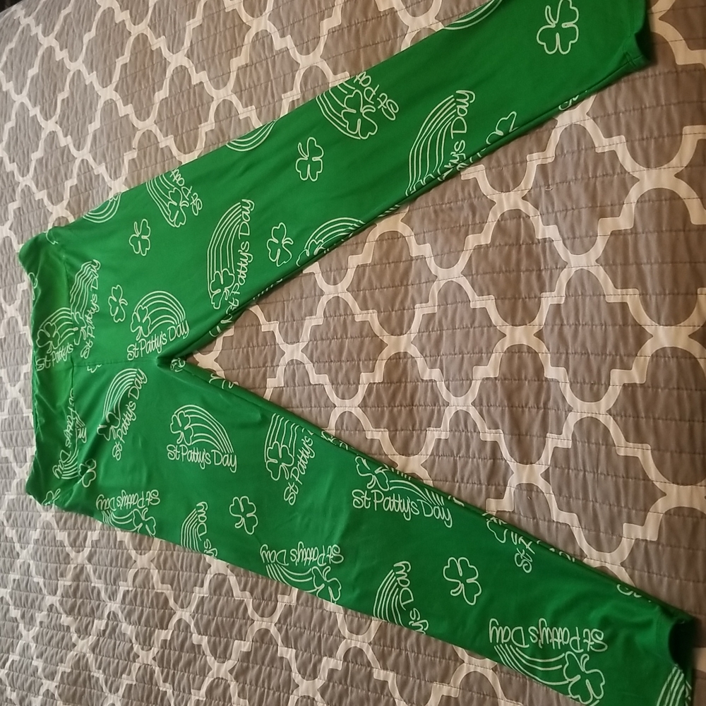 LulaRoe ST Patrick's leggings TC